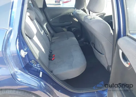 2011 Honda Fit z USA, uszkodzony, nr VIN JHMGE8H34BC028011